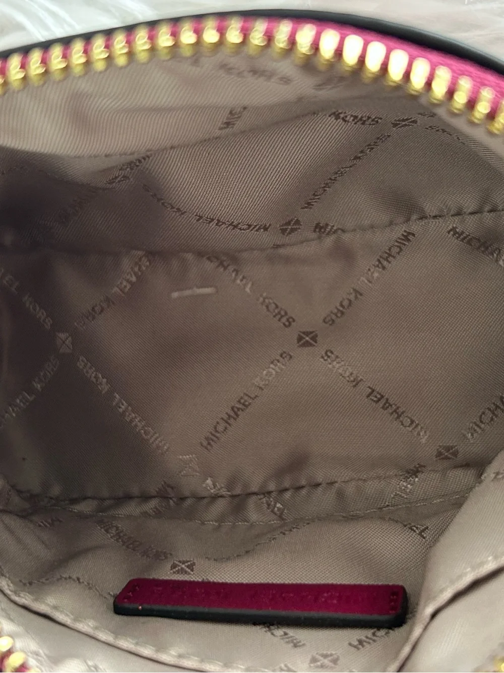 Michael Kors Jet Set Travel Leather Cosmetic Case Makeup Bag Fuchsia Pink Pouch